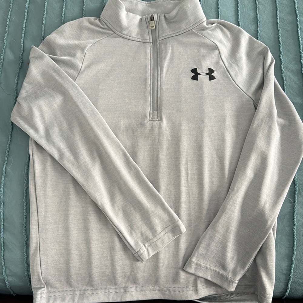Boys Under Armour 3/4 zip (size small)
